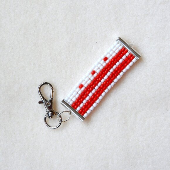 Washington DC flag bead keychain / bag charm, handmade, District of Columbia - Picture 1 of 5